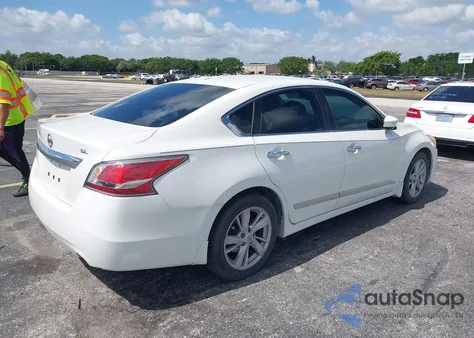 2015 Nissan Altima 2.5 Sl z USA, uszkodzony, nr VIN 1N4AL3AP4FC160615